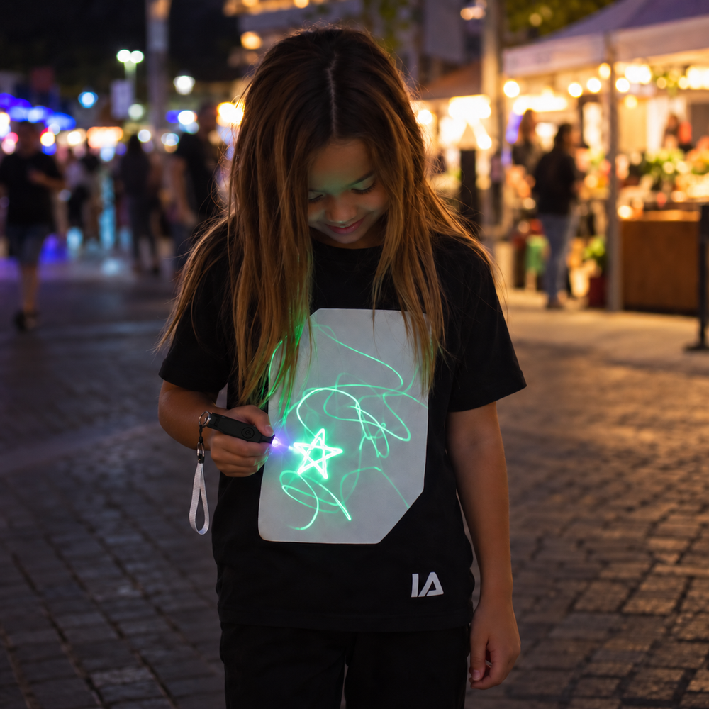 Kids’ Black & Green Interactive Glow T-Shirt with Rechargeable Torch