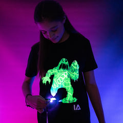 Skull & Cross Bones Interactive Glow T-Shirt