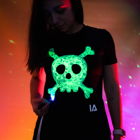 Skull & Cross Bones Interactive Glow T-Shirt