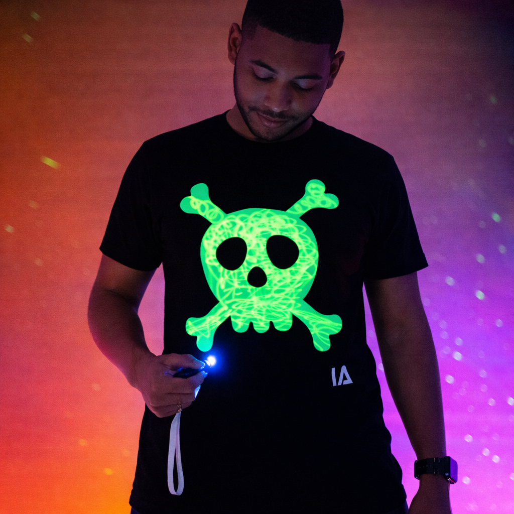 Skull & Cross Bones Interactive Glow T-Shirt
